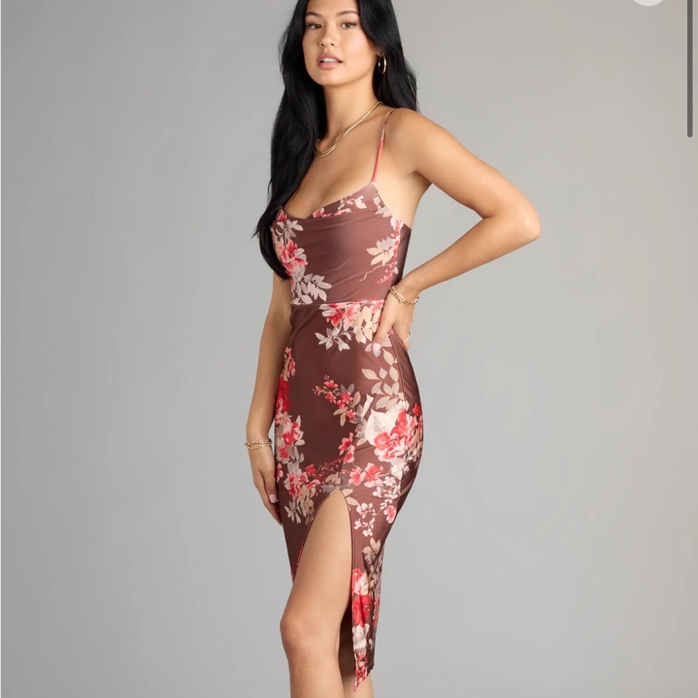 In Bloom Floral Midi Dress NEW 🏷️